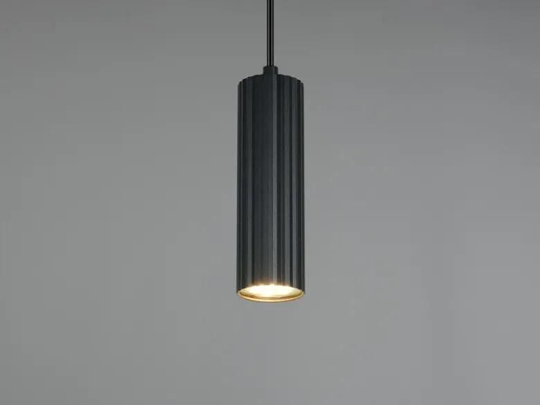 Kleine Pendelleuchte SOKA einflammig aus Metall Schwarz Ø 5,5cm