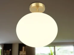 Kleine Retro LED Deckenleuchte Messing mit Glaskugel, Ø 30cm