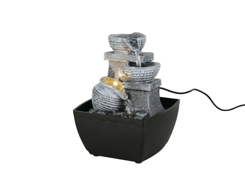 Kleiner LED Zimmerbrunnen LUMA mit Krug Deko & USB Kabel, Höhe 18cm