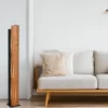 Kleine Stehlampe KARUNI mit Naturholz, Höhe 120cm