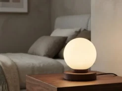 Kleine Touch Tischleuchte Rostoptik mit Glas Kugel Weiß & E14 LED, Höhe 15cm