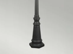 Landhausstil Straßenlaterne NORFOLK 3-flammig mit Bleiglas, Höhe 227cm