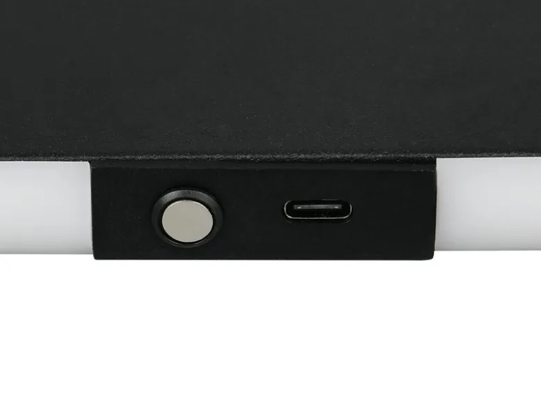 LED Akku Wandleuchte mit Fernbedienung, per USB aufladbar, Schwarz Breite 32cm