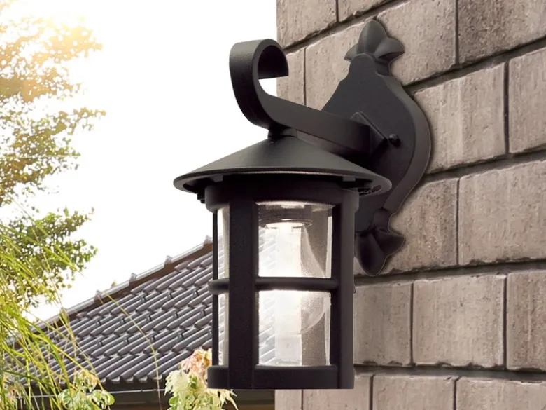 LED Außen Wandlaterne aus Alu im Landhausstil, Schwarz Höhe 29cm