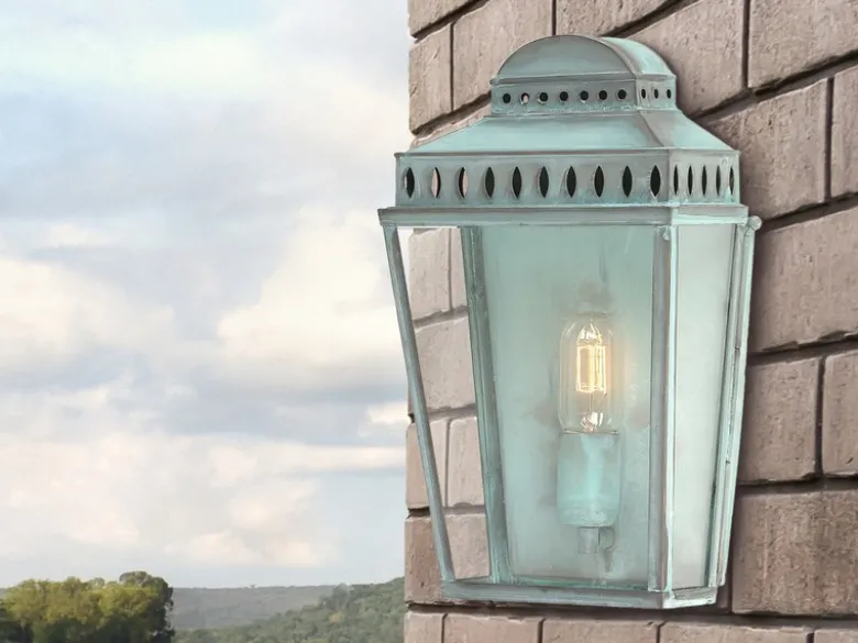 LED Außenwandleuchte im Landhausstil mit Patina, Höhe 37,5cm