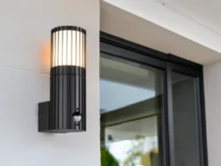LED Außenwandleuchte in Anthrazit mit Bewegungsmelder, Höhe 23,5cm