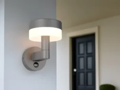 LED Außenwandleuchte MACKENZIE mit Bewegungsmelder in Anthrazit, Höhe 22cm