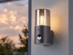 LED Außenwandleuchte Schwarz & Rauchfarbig mit Bewegungsmelder, Höhe 17,5cm