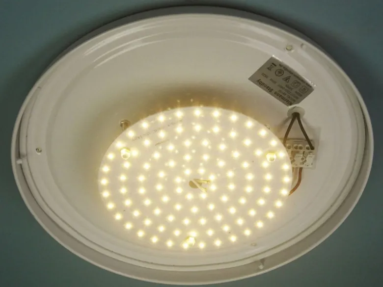 LED-Deckenleuchte rund, Opalglas matt, Dekorring Messing poliert, Ø 50cm