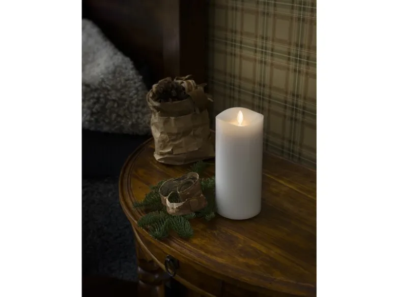 LED Duftkerze mit 6h Timer, flackernd, Ø 9cm, Höhe 18cm, Batteriebetrieb