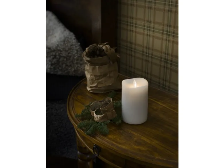 LED Duftkerze mit 6h Timer, flackernd, Ø 9cm, Höhe 13cm, Batteriebetrieb