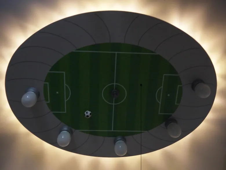 LED Kinder Deckenleuchte Fußball-Stadion mit Zugschalter für LED-Schlummerlicht