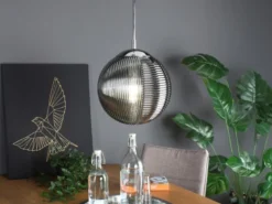 LED Pendelleuchte einflammig mit Relief Glaskugel aus Rauchglas, Ø 25cm