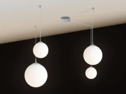 LED Pendelleuchte 4 flammig mit Glaskugeln Opalweiß, Abhängung bis 250cm