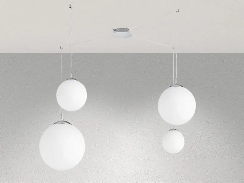 LED Pendelleuchte 4 flammig mit Glaskugeln Opalweiß, Abhängung bis 250cm