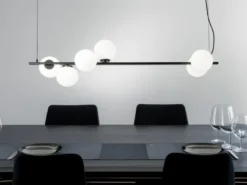 LED Pendelleuchte 6-flammig Schwarz mit Glaskugeln in Opalweiß, Breite 120cm