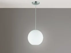 LED Pendelleuchte mit Kugel aus weißem Opalglas, Ø 25cm