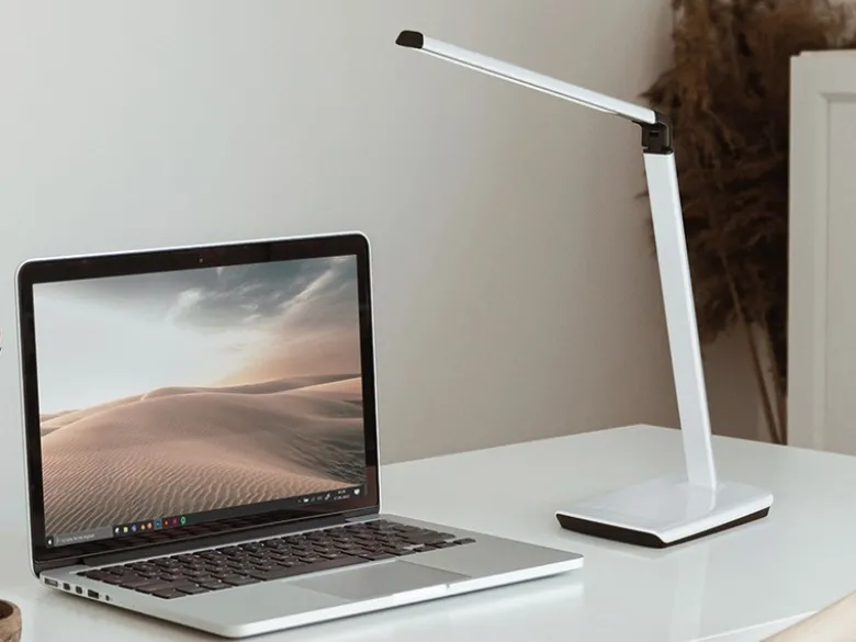LED Schreibtischlampe BRIGHT Silber dimmbar & Tageslicht, Höhe 79cm