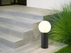 LED Sockelleuchte aus Aluminium in Anthrazit mit Glaskugel, Höhe 40cm