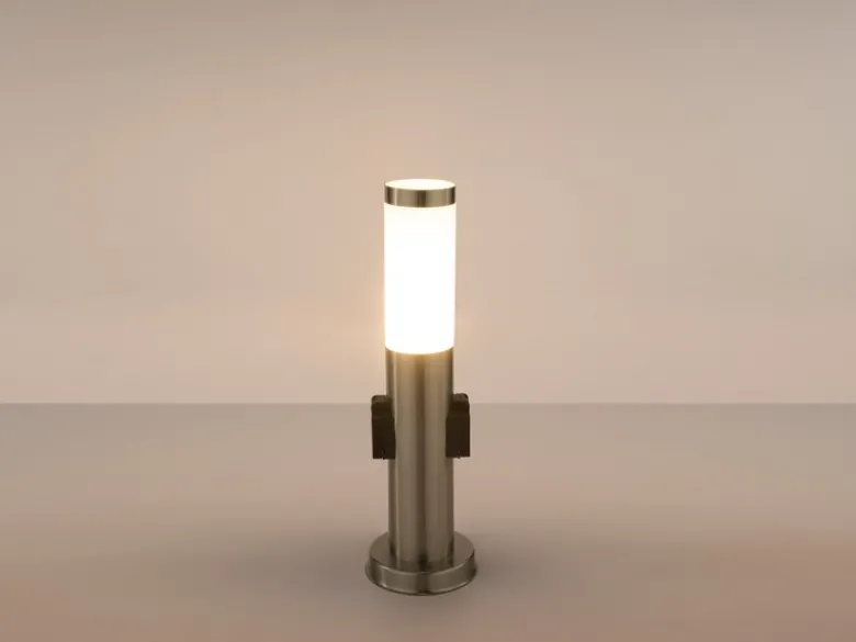 LED Sockelleuchte aus Edelstahl in Silber mit zwei Steckdosen, Höhe 45cm
