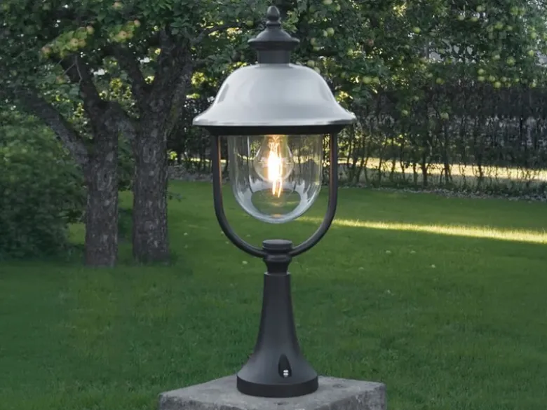 LED Sockelleuchte, Gartenlaterne im Landhausstil Schwarz Silber, Höhe 54cm