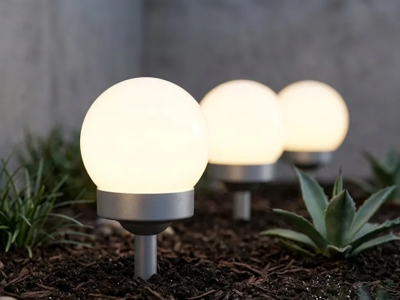 LED Solarkugeln Garten - 3er SET, Leuchtkugel Ø 10cm mit Erdspieß