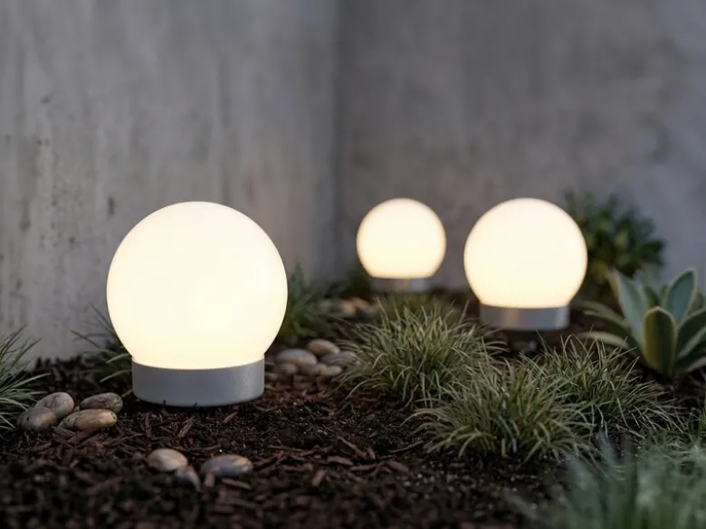 LED Solarkugeln Garten - 3er SET, Leuchtkugel Ø 10cm mit Erdspieß