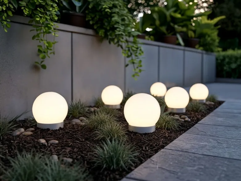 LED Solarkugeln Garten - 6er SET, Leuchtkugel Ø 10cm mit Erdspieß