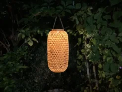 LED Solarlaterne hängend aus Bambus Korbgeflecht, Höhe 56,5cm