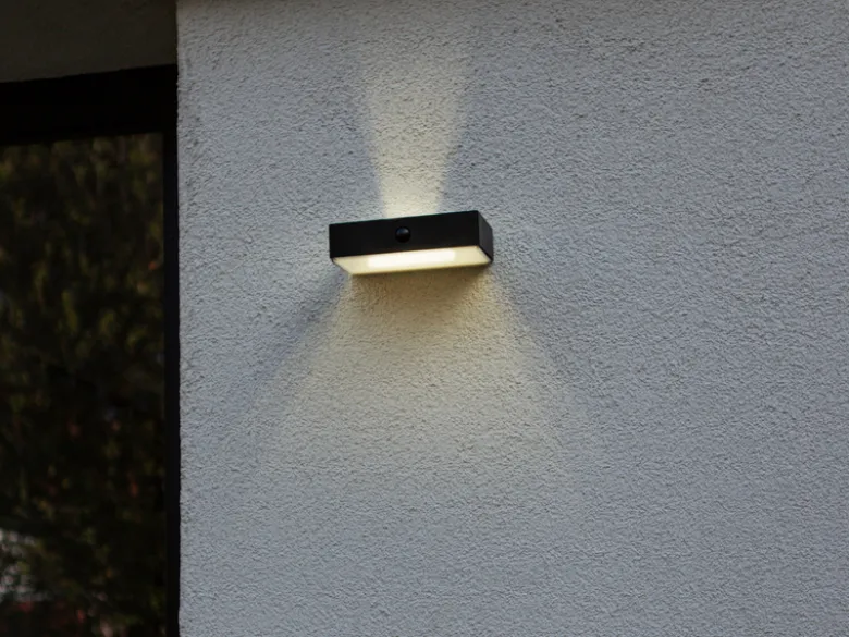 LED Solar Wandleuchte FADI Up and Down, Bewegungsmelder, per App steuerbar