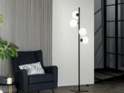 LED Stehlampe 4-flammig Schwarz mit Glaskugeln in Opalweiß, Höhe 150cm