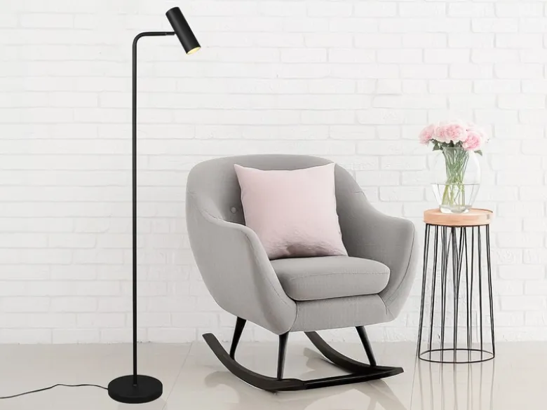 LED Stehlampe in Schwarz matt, Spot schwenkbar, Höhe 151cm