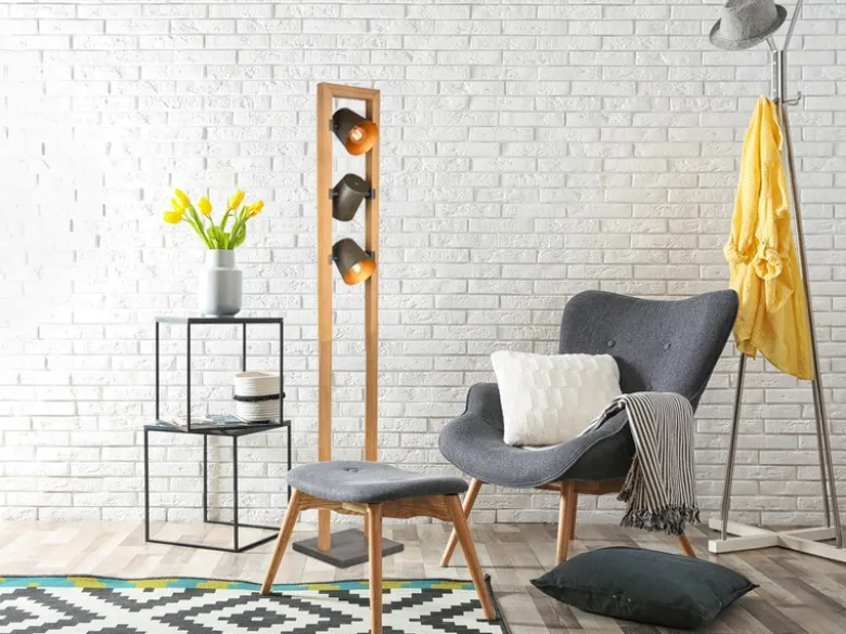 LED Stehleuchte 3-flammig aus Naturholz mit Metall Lampenschirmen, Höhe 150cm