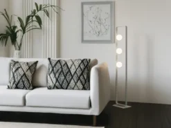 LED Stehleuchte 3-flammig Weiß mit Glaskugeln Opalweiß, Höhe 140cm