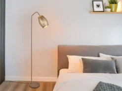 LED Stehleuchte in Coffee mit ausgefallenem Stanzmuster, Höhe 147cm