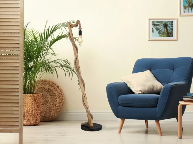 LED Stehleuchte mit Hanfseil und Holzstab, Höhe 150cm