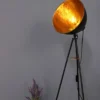 LED Stehleuchte mit schwenkbarem Schirm in Blättergoldoptik, Höhe 136cm