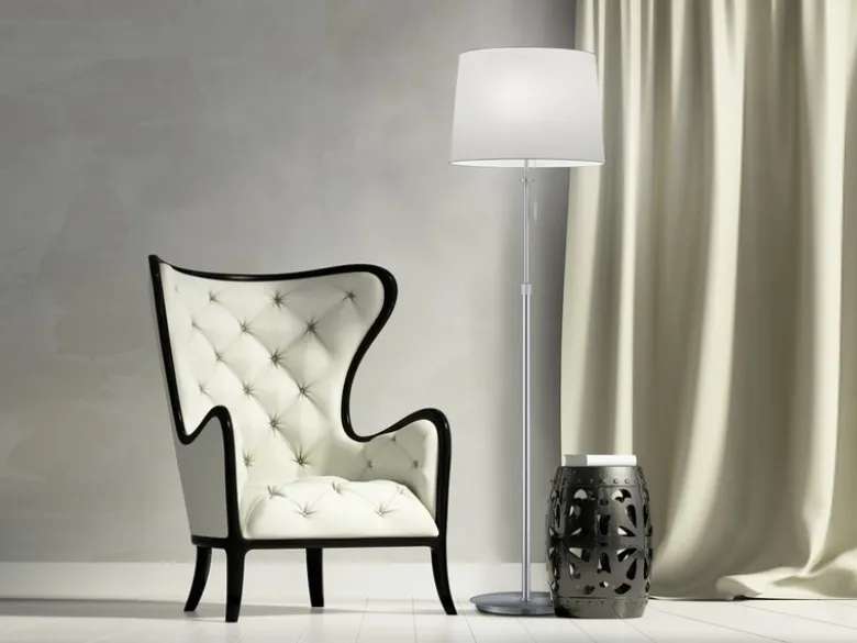 LED Stehleuchte Silber mit Stoffschirm Weiß, höhenverstellbar 138 - 180cm