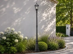 LED Straßenlaterne Aluminium Schwarz, E27 Gartenlaterne 1-flammig, Höhe 210cm