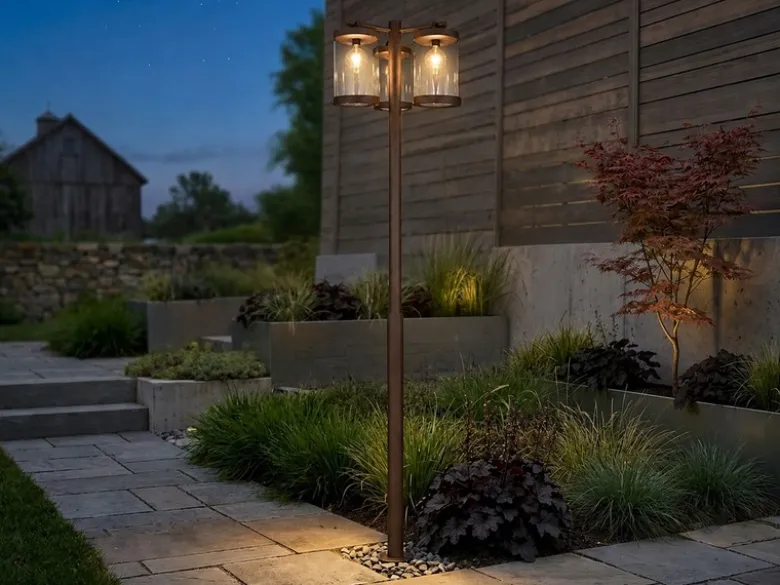 LED Straßenlaterne im Landhausstil, 3-flammig Rostoptik, Höhe 240cm