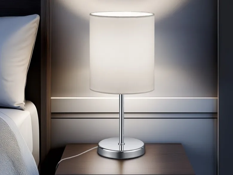 LED Tischleuchte Chrom mit Stoffschirm in Weiß, Höhe 28cm