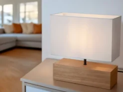 LED Tischleuchte Holzfuß mit Stoffschirm in Weiß, Höhe 30cm