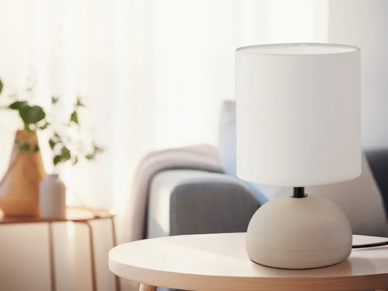 LED Tischleuchte Keramik Cappucino runder Stofflampenschirm Weiß, Höhe 23cm