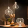 LED Tischleuchte mit Gitter Lampenschirm Beige, Höhe 28cm