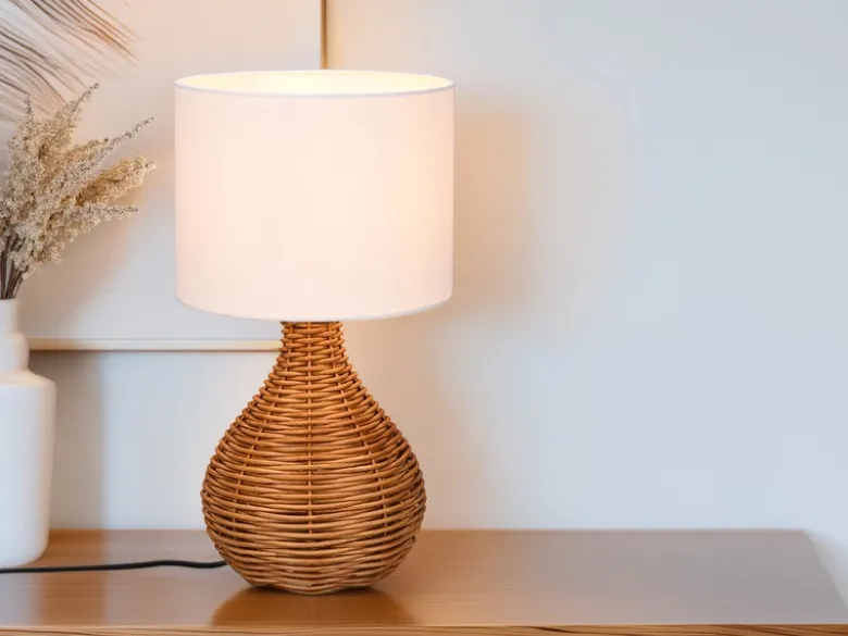 LED Tischleuchte mit Rattangeflecht und Stoffschirm Weiß, Höhe 40cm