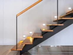 LED Treppenlicht Orientierungslicht mit Bewegungsmelder, Batteriebetrieb, Silber
