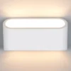 LED Wandleuchte aus Gips mit Up and Down Lichteffekt, Breite 23cm