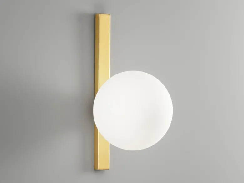LED Wandleuchte 1-flammig Gold mit Glaskugel Opalweiß, Höhe 28cm