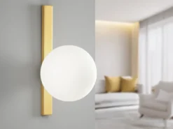 LED Wandleuchte 1-flammig Gold mit Glaskugel Opalweiß, Höhe 28cm