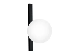 LED Wandleuchte 1-flammig Schwarz mit Glaskugel Opalweiß, Höhe 28cm